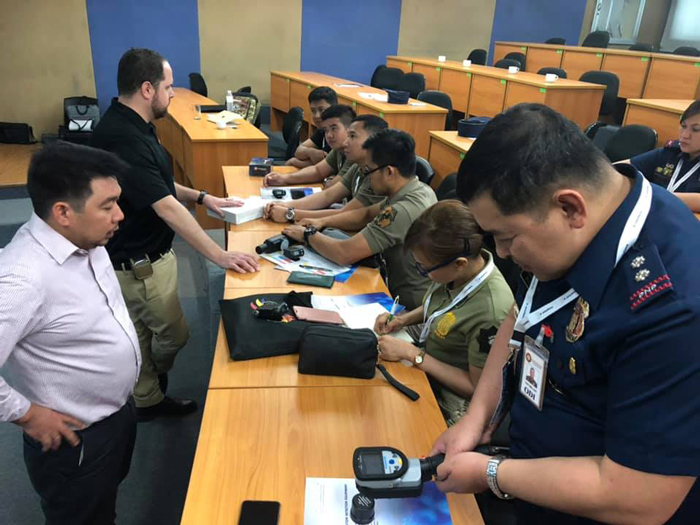 野外作業(yè)下的無損檢測違禁品，隱藏在150mm深處的違禁品探測