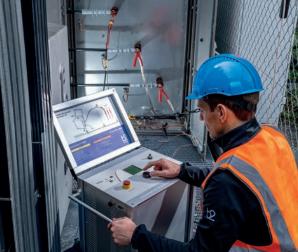 奧地利B2 HVA94超低頻電纜耐壓測(cè)試儀現(xiàn)場(chǎng)測(cè)試圖