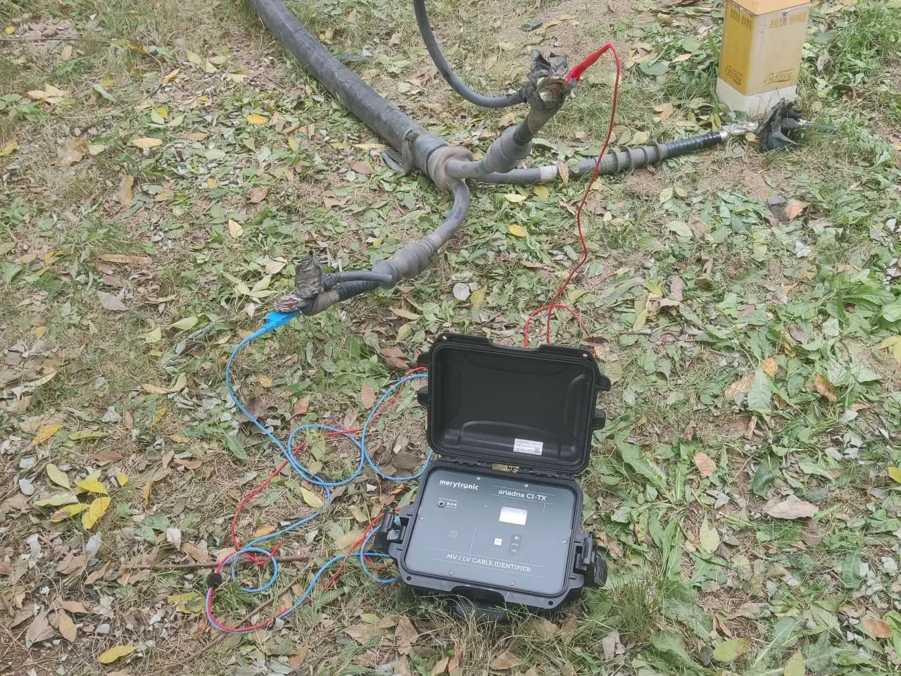 <a href='http://m.doggyphat.com/Cpzx/dianlanceshiyi/ariadna.html'>Ariadna CI</a>電纜帶電識(shí)別儀