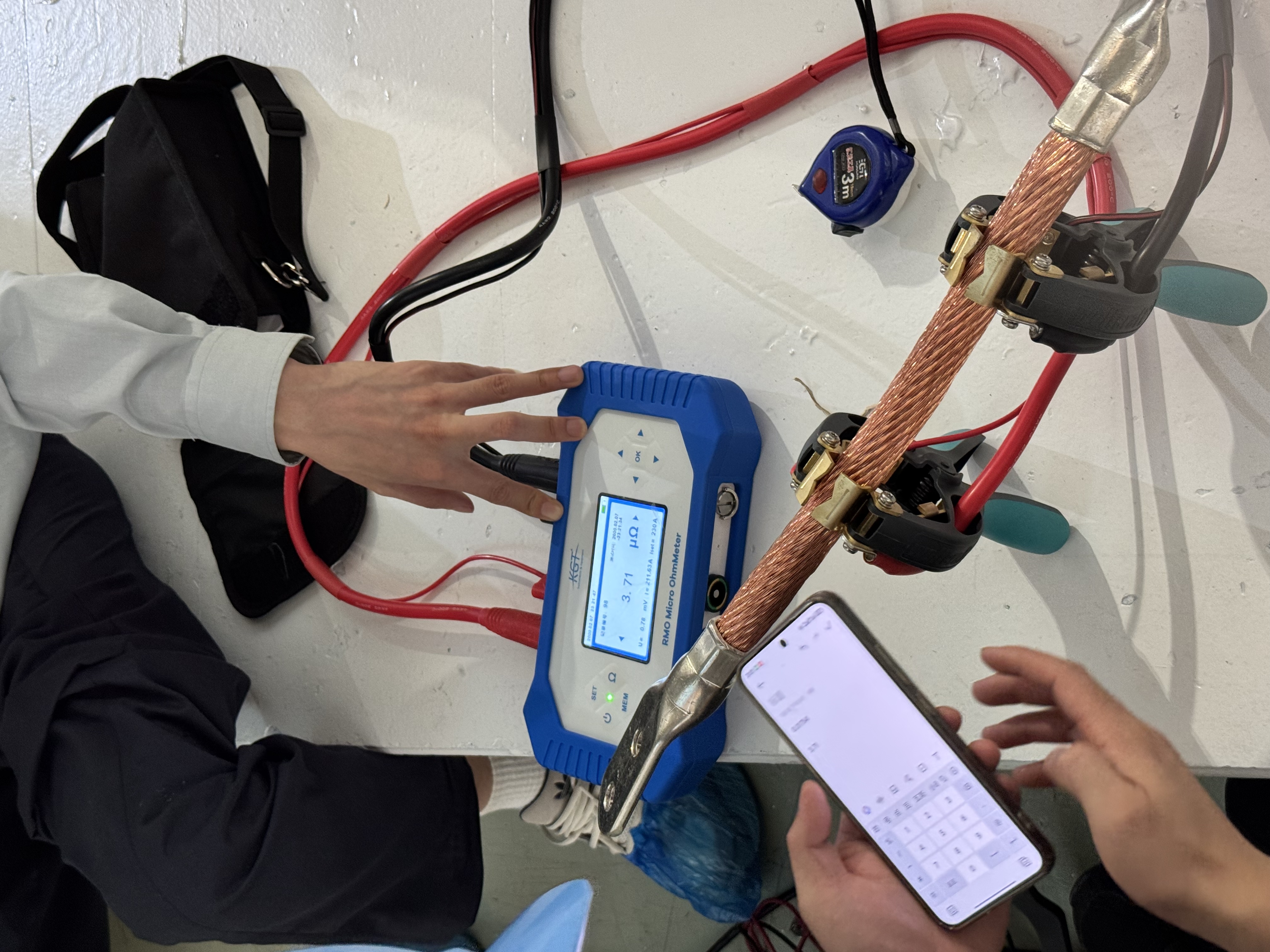 手持回路電阻測(cè)試儀現(xiàn)場(chǎng)