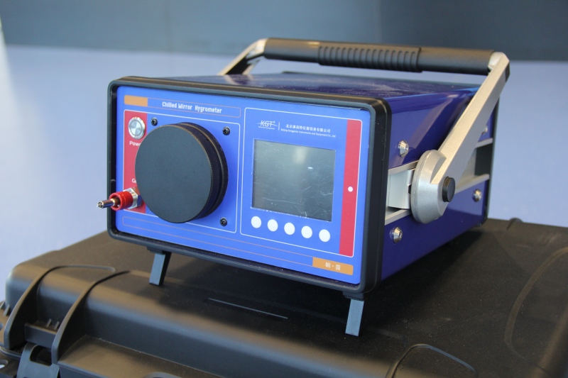 朝露 精密智能露點(diǎn)儀